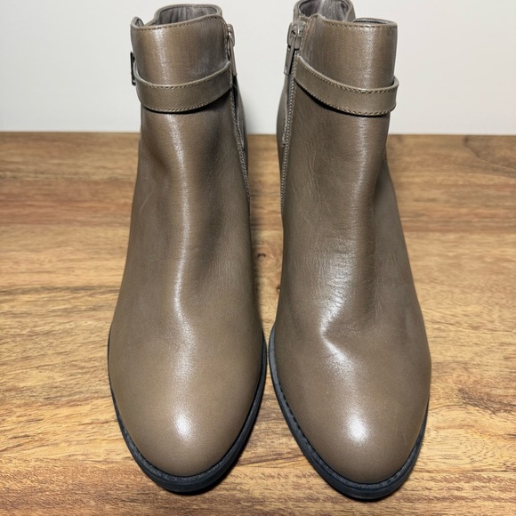 Vionic Elegant Taupe Ankle Boots, Women’s 10 - Picture 3 of 8